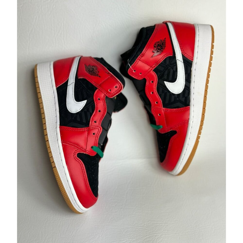 D98- SIZE 5Y / 6.5 WOMEN'S NIKE AIR JORDAN 1 MID BLACK / RED / WHITE DQ8418 006